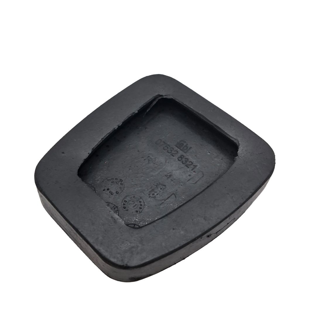 Clutch Pedal Rubber Cover - Mercedes-Benz R129 / W124 / W140 / W163 / W201 / W202 / W208 (A2012910282)