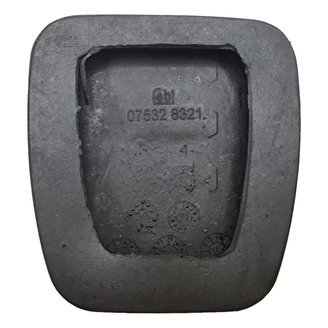 Clutch Pedal Rubber Cover - Mercedes-Benz R129 / W124 / W140 / W163 / W201 / W202 / W208 (A2012910282)