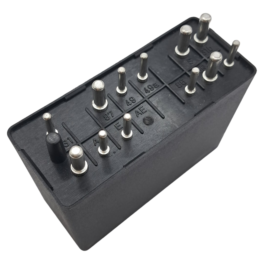 Blinker / Turn Signal Relay - Mercedes-Benz W124 / W126 / W201 / W202 (A2018210247 / A2018210047)